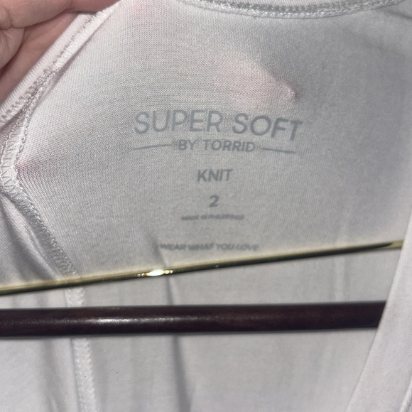 TORRID white swing tshirt - Picture 2 of 3